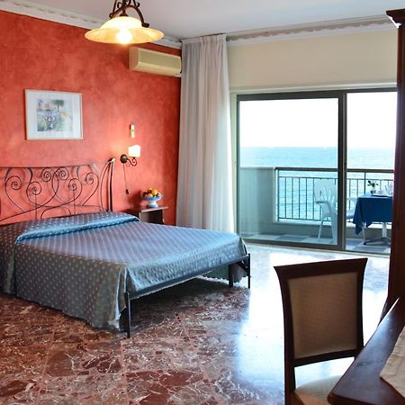 Costa Azzurra Giardini Naxos Exterior foto