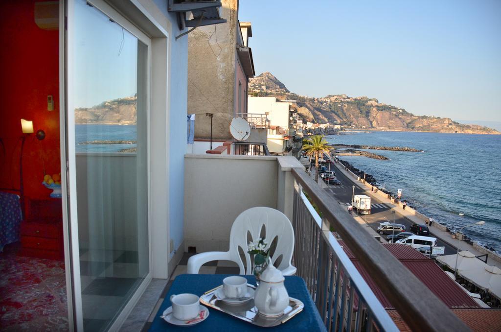 Costa Azzurra Giardini Naxos Exterior foto