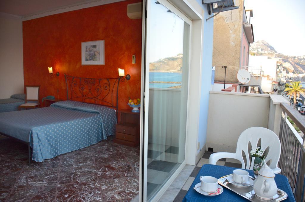 Costa Azzurra Giardini Naxos Exterior foto